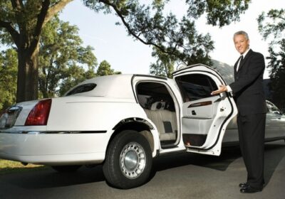 4 Things to Consider When Booking a Limo Service